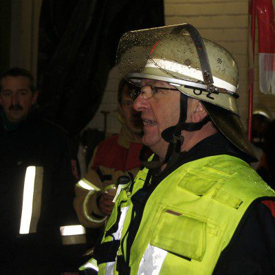 Einsatzleiter Heinrich Schmidt, örtlicher Kommandant der Feuerwehr Weidenberg..